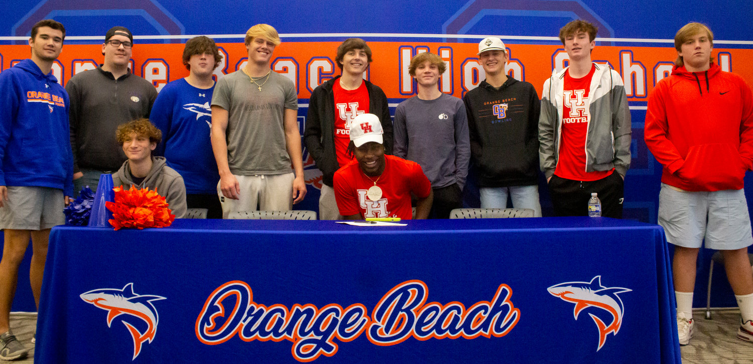 Orange Beachs Pearson Cements Pledge To Houston Football Gulf Coast